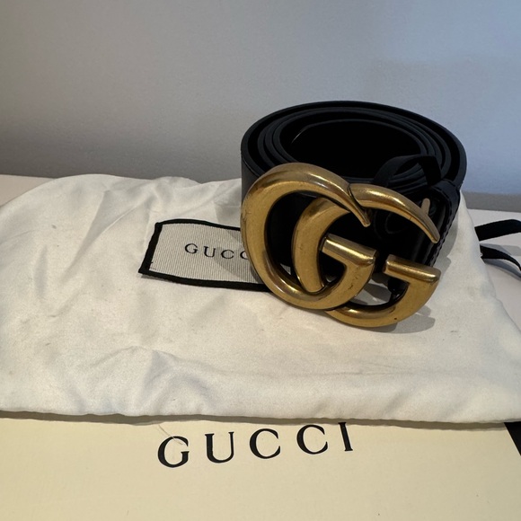 Gucci Black Leather Belt with Gold Double G Buckle - Picture 1 of 2